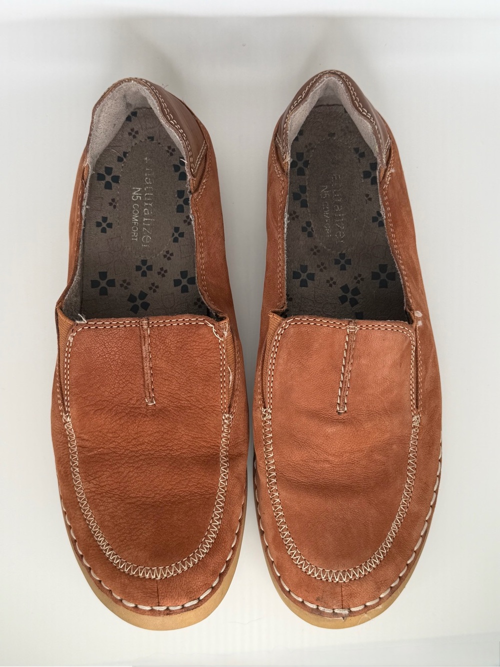 Naturalizer Women's Cognac Leather Slip-On Loafers